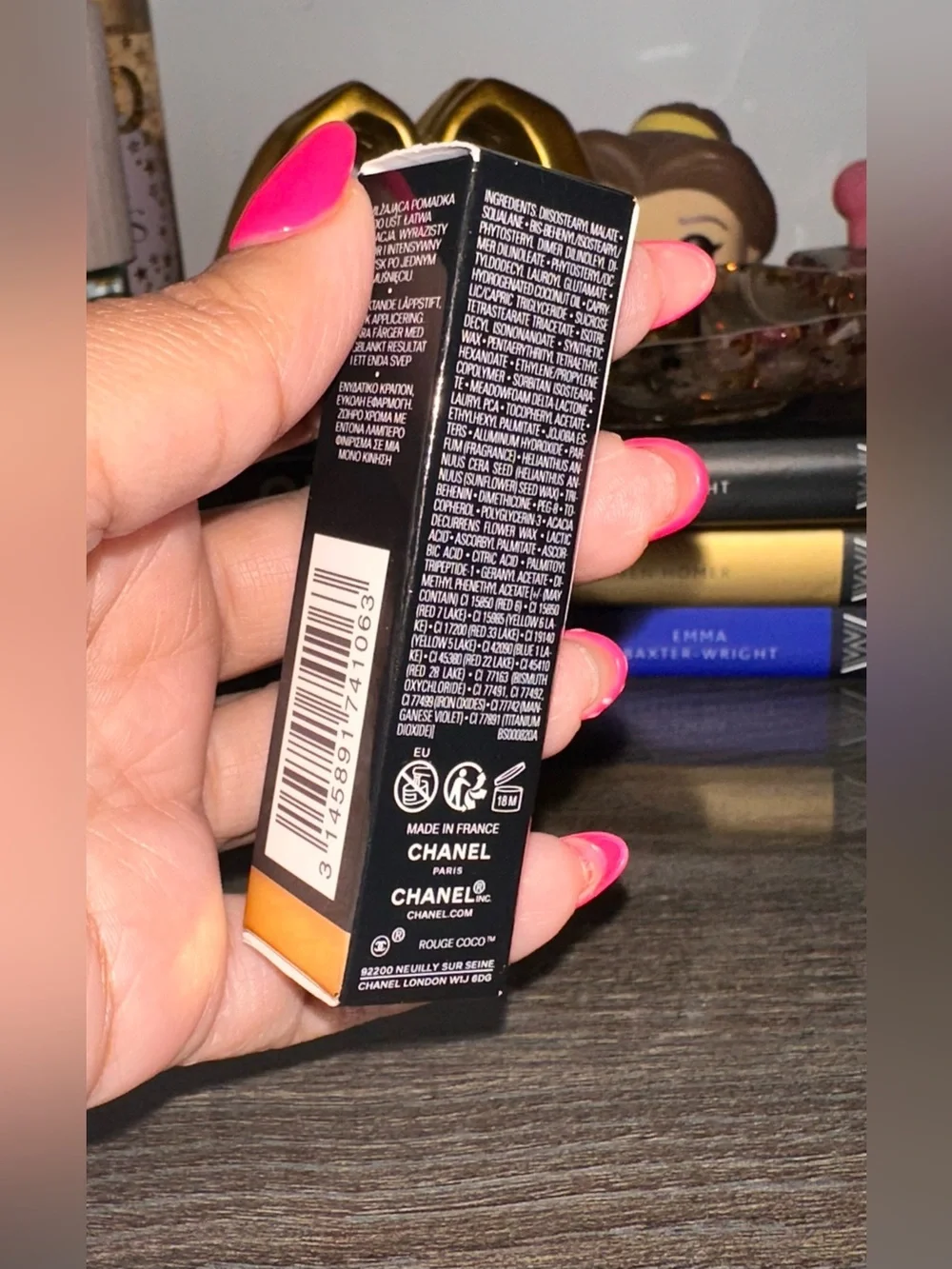 CHANEL ROUGE COCO FLASH Hydrating Vibrant Shine Lip Colour 106 Dominant $53